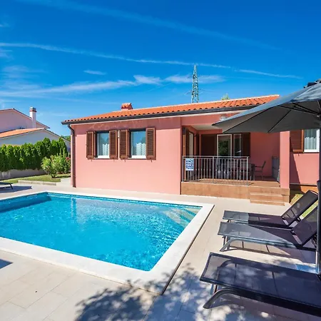 Awesome In Sveti Lovrec Labinski Holiday home *